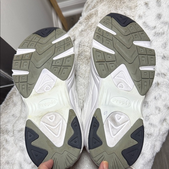 Propet Classic Lace up Sneakers - Stability Walkers White - Picture 3 of 8